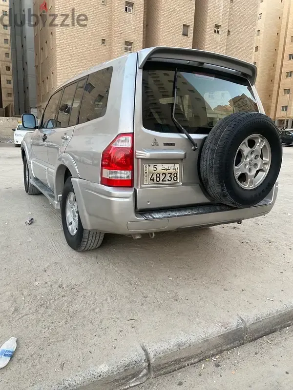 ميتسوبيشي باجيرو 2006